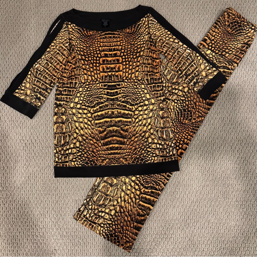 Eva Varro two piece set in brown reptile print tunic and pant size large